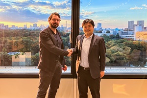 Simon Miller Chief Revenue officer at Rovco and Nobuyuki Takagi Managing Director of HOM
