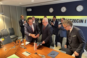The Presidents of Szczecin Port Authority and Windar Renovables have signed a preliminary agreement The Presidents of Szczecin Port Authority and Windar Renovables have signed a preliminary agreement